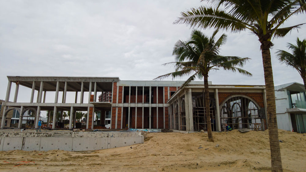 Beach Club construction progress in the Shantira project